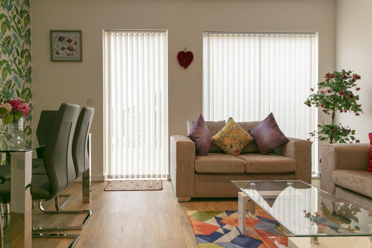 Modern & Exquisite Trumpington Townhouse With Parking & 5 Mins To Papworth Hospital كامبريدج المظهر الخارجي الصورة