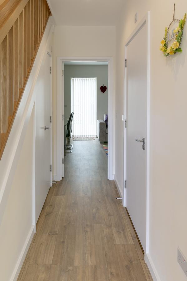 Modern & Exquisite Trumpington Townhouse With Parking & 5 Mins To Papworth Hospital كامبريدج المظهر الخارجي الصورة