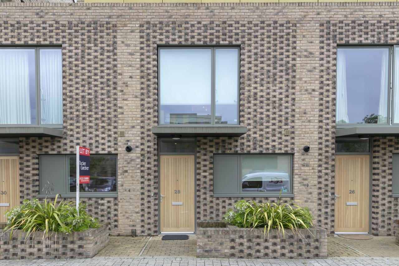 Modern & Exquisite Trumpington Townhouse With Parking & 5 Mins To Papworth Hospital كامبريدج المظهر الخارجي الصورة